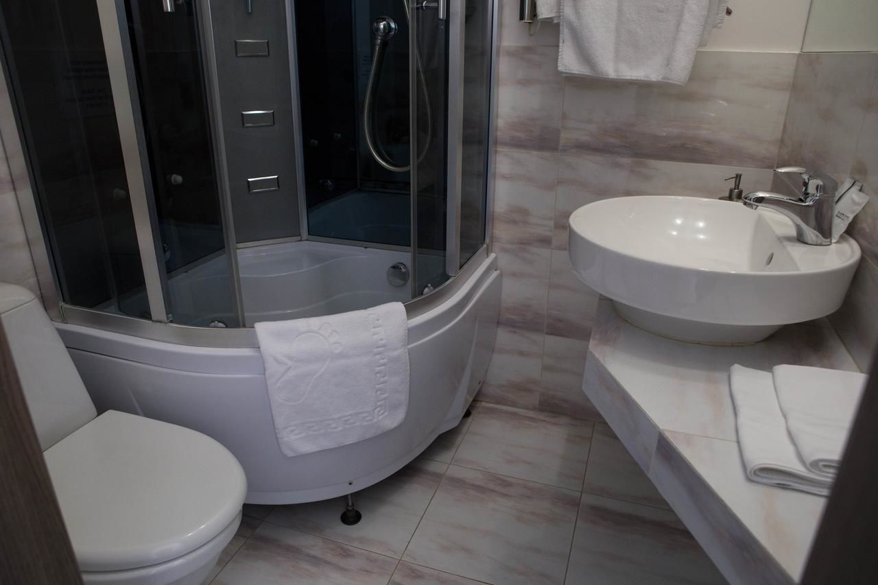 Отель Hotel Elegant Киев